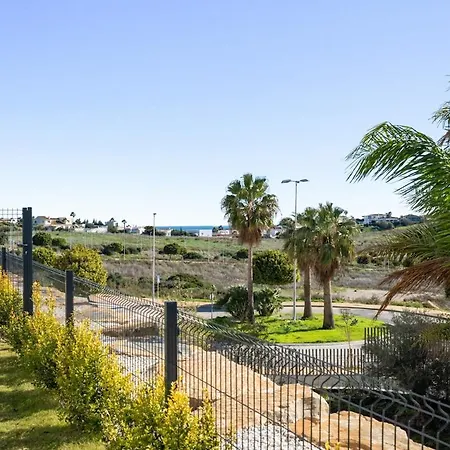 Stylish & Peaceful 2-bed - Rdr571